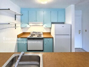 2005 Pleasant Valley Ave in Oakland, CA - Building Photo - Building Photo