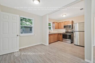 6237 Pinelock Dr, Unit #707 in Jacksonville, FL - Foto de edificio - Building Photo