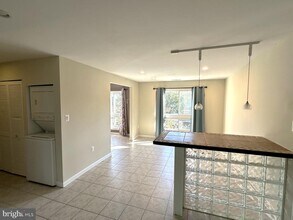 3940 Bel Pre Rd in Silver Spring, MD - Building Photo - Building Photo