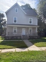 22 Dr Aaron B Samuels Blvd in Danbury, CT - Building Photo