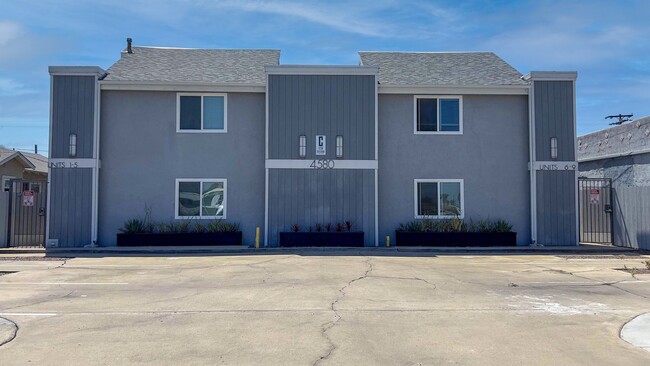 4580 Illinois Street in San Diego, CA - Building Photo - Interior Photo