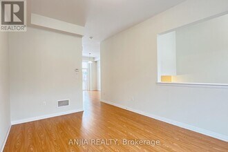 33 Millman Ln in Richmond Hill, ON - Building Photo - Building Photo