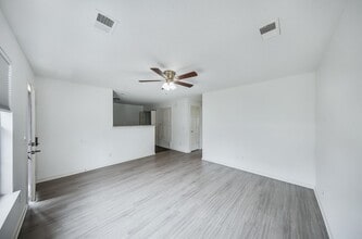 1001 N Main St in Bentonville, AR - Building Photo - Building Photo