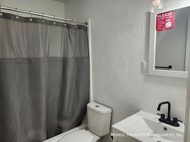 5005 Avenue W in Lubbock, TX - Building Photo - Building Photo