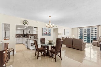 3801 S Ocean Dr, Unit SI FL11-ID1465698P in Hollywood, FL - Foto de edificio - Building Photo