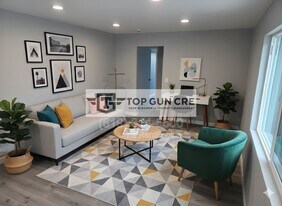 4864 Fond Du Lac Ct in San Diego, CA - Building Photo