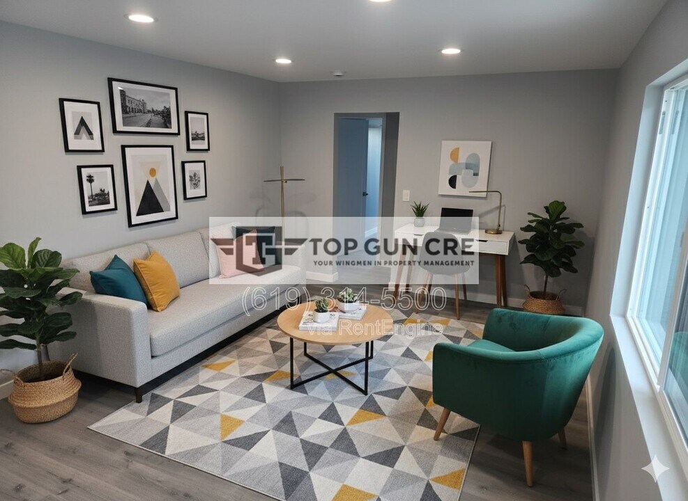 4864 Fond Du Lac Ct in San Diego, CA - Building Photo