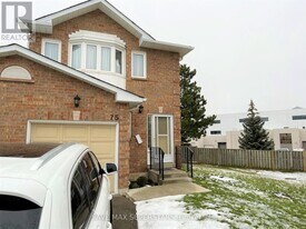 1484 Torrington Dr in Mississauga, ON - Building Photo