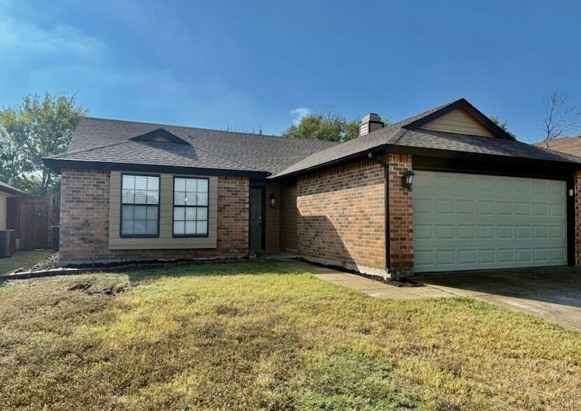 4220 Staghorn Cir N in Fort Worth, TX - Building Photo