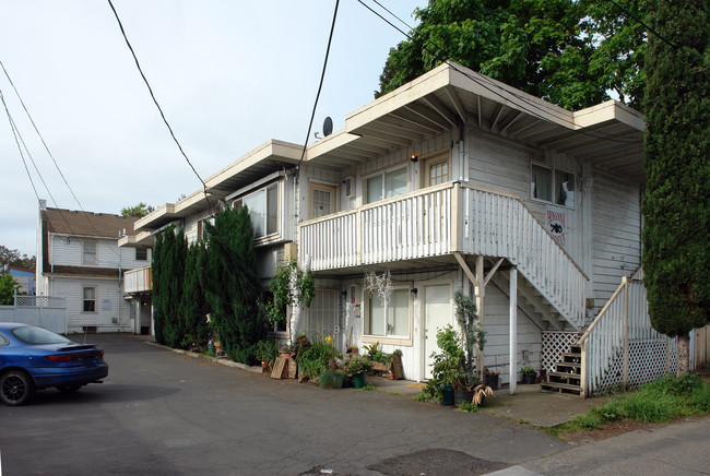 771-777 W 7th Ave in Eugene, OR - Building Photo - Building Photo