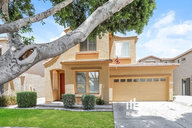 property at 5332 E Holmes Ave