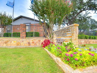 Chisholm Trail Townhomes in Fort Worth, TX - Foto de edificio - Building Photo