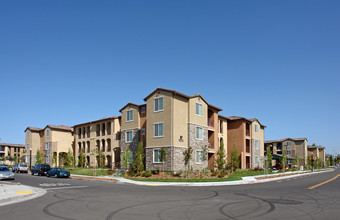 Willow Glen Natomas Apartments in Sacramento, CA - Building Photo - Building Photo