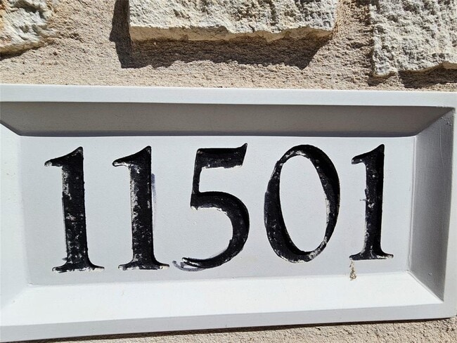 11501 Jim Thorpe Ln in Austin, TX - Building Photo - Building Photo