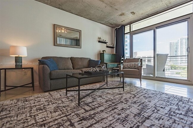 3250 NE 1st Ave, Unit 719 in Miami, FL - Foto de edificio - Building Photo