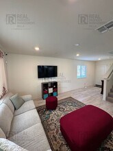 29555 Copper Hill Ct in Winchester, CA - Building Photo - Building Photo