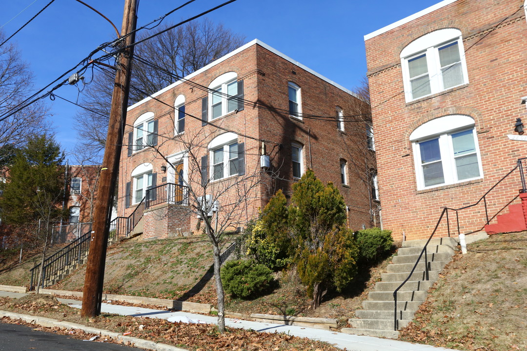 2804 Gainesville St SE in Washington, DC - Building Photo