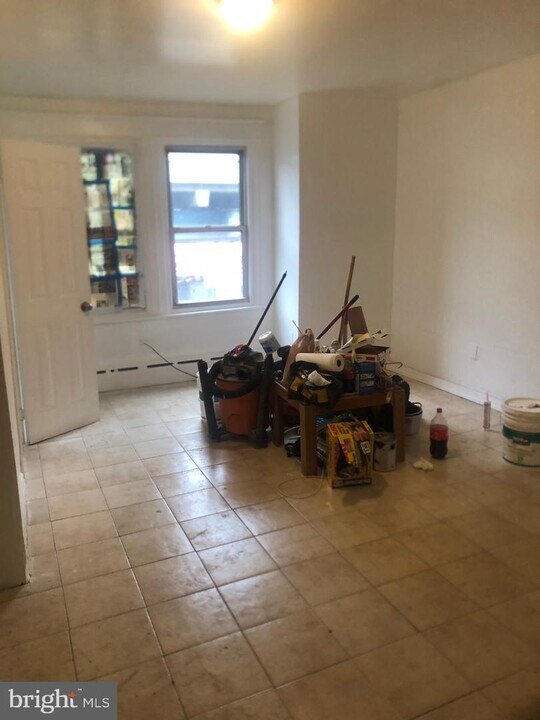 4804 Frankford Ave-Unit -2ND FLOOR in Philadelphia, PA - Building Photo