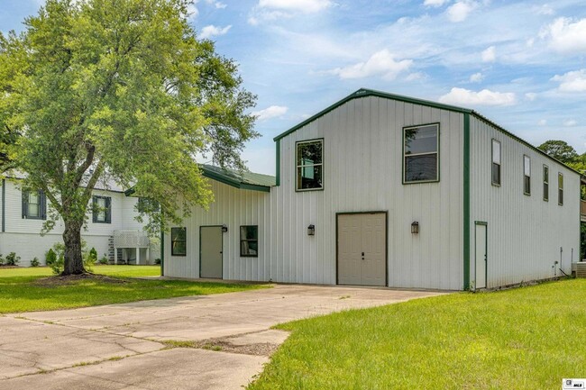 2116 Bayou Darbonne Dr in West Monroe, LA - Building Photo - Building Photo