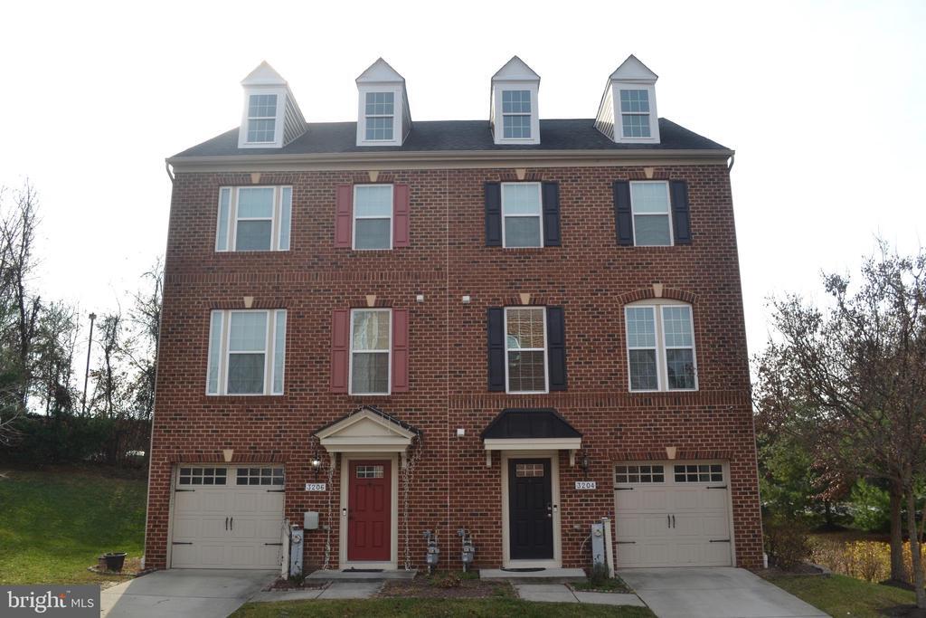 3204 Vogel Rd in Ellicott City, MD - Building Photo