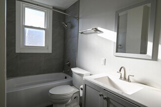 405-407 W Main St in Madison, WI - Foto de edificio - Building Photo