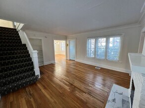 4928 Troostwood Rd in Kansas City, MO - Building Photo - Building Photo