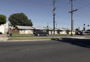 582-590 S Dudley St in Pomona, CA - Building Photo - Building Photo