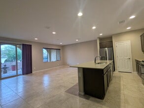 1075 N Echo Ranch Dr in Green Valley, AZ - Building Photo - Building Photo