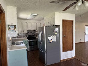 802 Christian Dr in Pensacola, FL - Building Photo - Building Photo