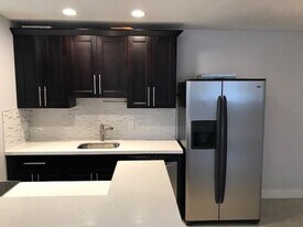 522 Trace Cir in Deerfield Beach, FL - Building Photo