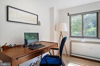 4600 Connecticut Ave NW in Washington, DC - Building Photo - Building Photo