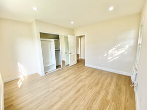 Roxbury Homes, LLC in Beverly Hills, CA - Building Photo - Building Photo