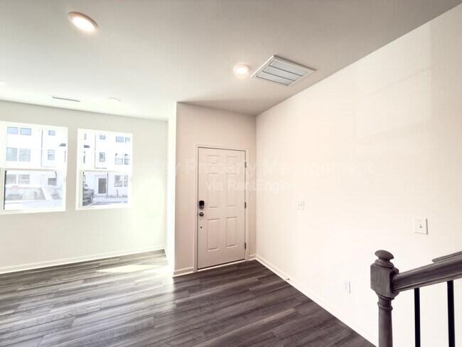 1504 Crescent Townes Wy in Raleigh, NC - Building Photo - Building Photo