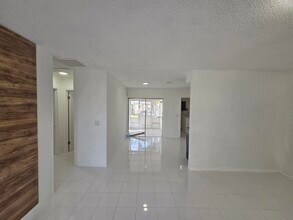2847 Duke Ln in Delray Beach, FL - Building Photo - Building Photo