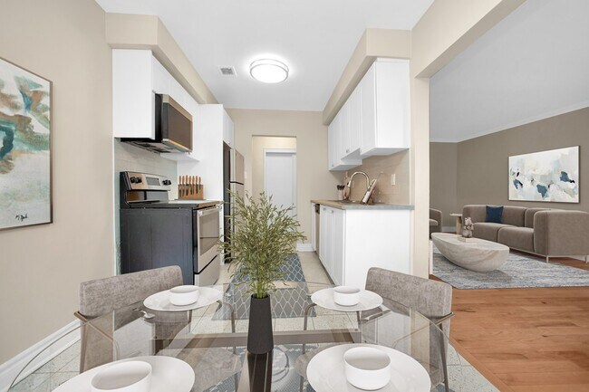 104 Rajah Street in Toronto, ON - Building Photo - Building Photo