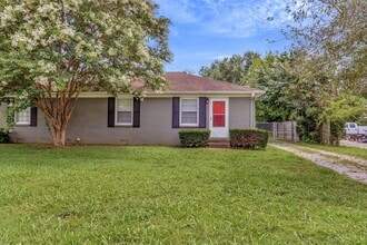 1143 Veterans Pkwy in Murfreesboro, TN - Building Photo - Building Photo