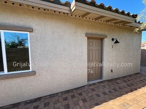 2750 La Verne Ave N in Tucson, AZ - Building Photo - Building Photo