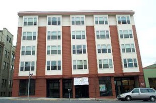 Kateri Court in Bellingham, WA - Building Photo