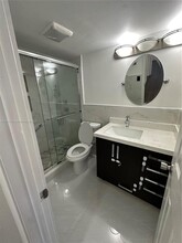 10080 NW 9th Street Cir, Unit 206 in Miami, FL - Building Photo - Building Photo