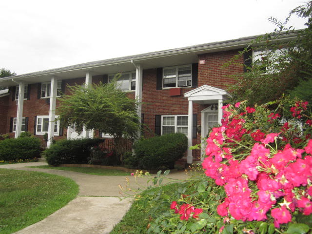 Knox Village Apartments in New Windsor, NY - Building Photo