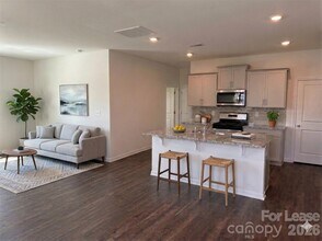 122 Old Home Rd in Statesville, NC - Building Photo - Building Photo