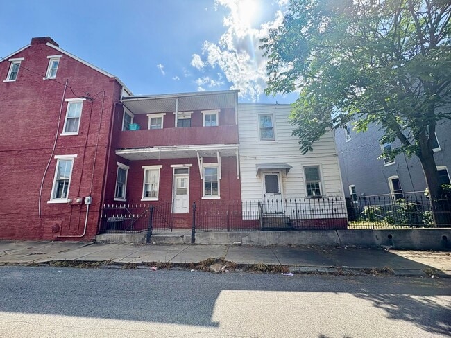 property at 551 W Philadelphia St