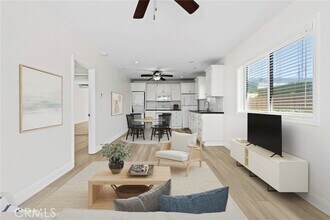 2225 Santa Ana Ave in Costa Mesa, CA - Building Photo - Building Photo