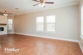320 Country Crossing Cir in Magnolia, TX - Foto de edificio - Building Photo