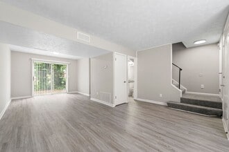 Aero 24Twenty in East Point, GA - Foto de edificio - Building Photo