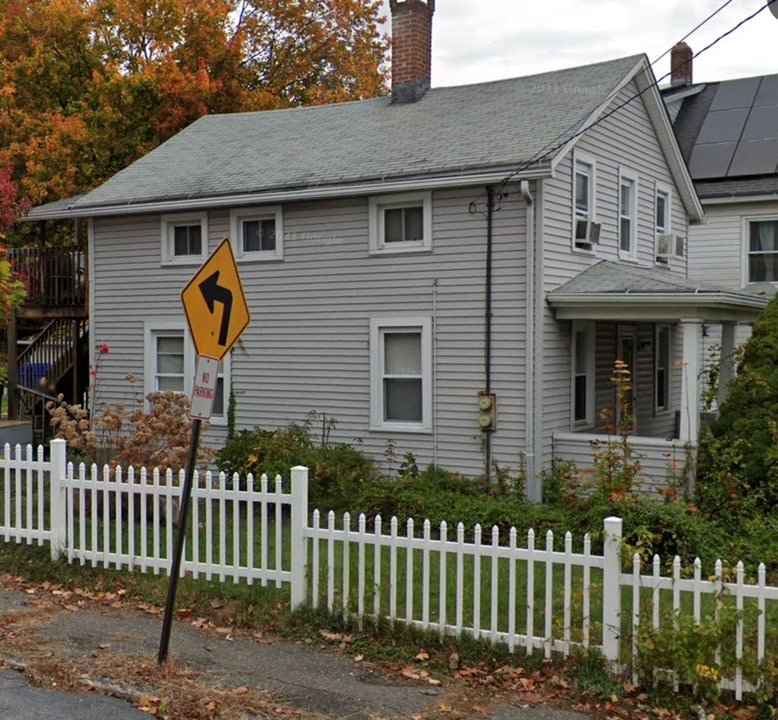 250 Litchfield St in Torrington, CT - Building Photo