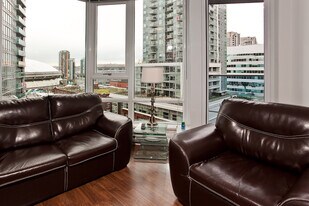 788 Hamilton St in Vancouver, BC - Building Photo