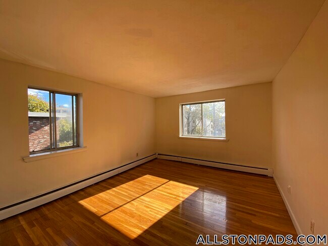 84 Gardner St, Unit 37 in Boston, MA - Building Photo - Building Photo