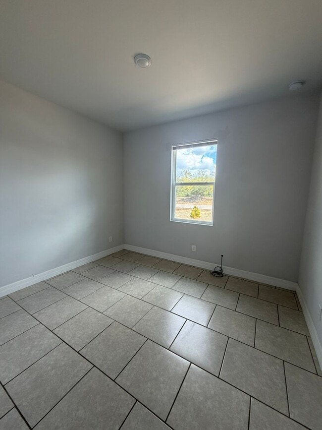 1129 San Cristobal Ave in Punta Gorda, FL - Building Photo - Building Photo