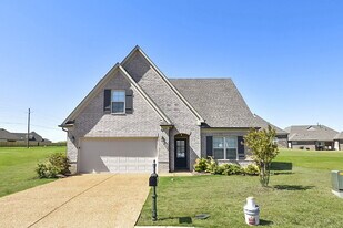 3596 Sabra Ln in Southaven, MS - Building Photo